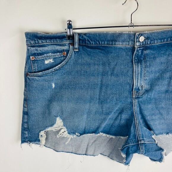 New Abercrombie & Fitch Womans Sz 37 24 Plus Shorts Mid Rise Distressed Mom NWT - Picture 4 of 10